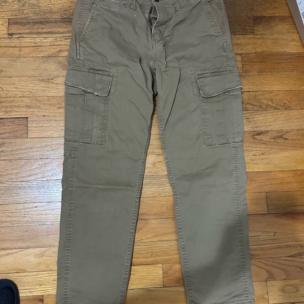 American Eagle Cargo Pants